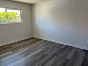 405 W Stevens Ave in Santa Ana, CA - Foto de edificio - Building Photo