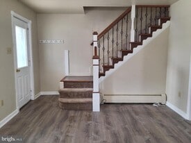 59 W Slokom Ave in Christiana, PA - Building Photo