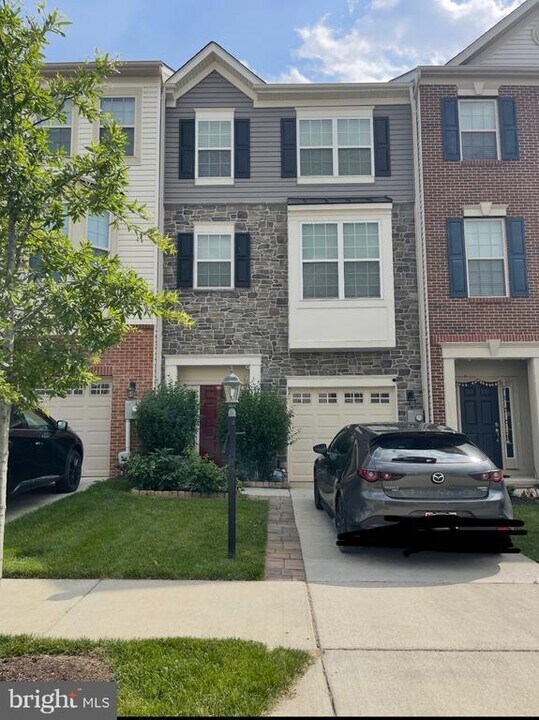 8461 Randell Rdg Rd in Frederick, MD - Building Photo