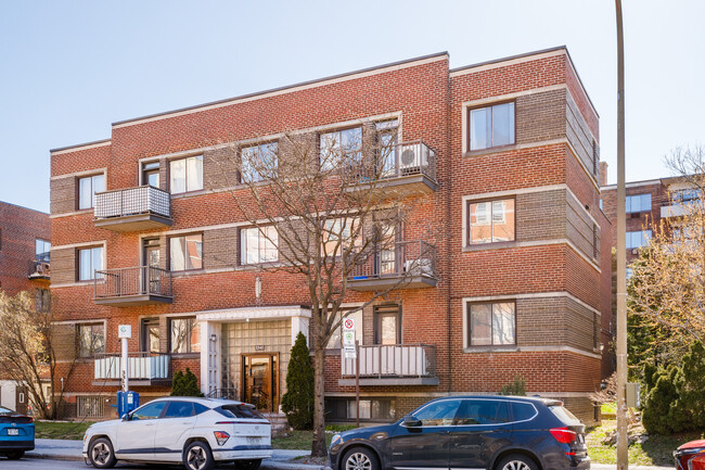 3340 De La Côte Sainte Catherine Ch in Montréal, QC - Building Photo - Building Photo