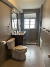 20 Outlook Ave in West Hartford, CT - Foto de edificio - Building Photo