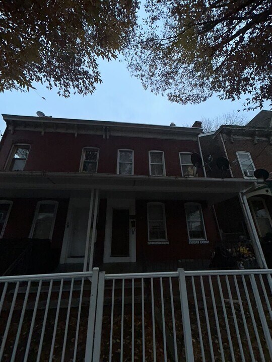 76 Hudson St in Trenton, NJ - Building Photo
