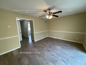 5281 Shallow Wood Ln in Douglasville, GA - Foto de edificio - Building Photo