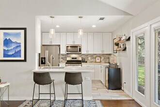 2101 Falcon Hill Dr in Austin, TX - Building Photo - Building Photo