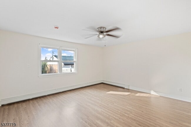 86 Farnham Ave in Garfield, NJ - Building Photo - Building Photo