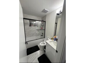 16935-1690A 0A Ave in Surrey, BC - Building Photo - Building Photo