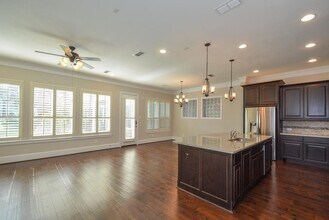 1110 Oakwood Pass Ct in Houston, TX - Building Photo - Building Photo