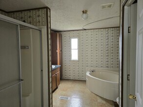 926 Hollywood Dr in Hinesville, GA - Foto de edificio - Building Photo