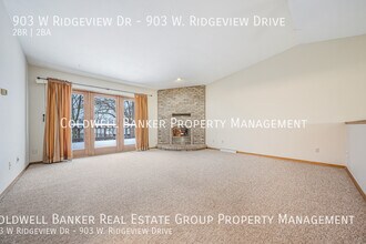 903 W Ridgeview Dr in Appleton, WI - Building Photo - Building Photo