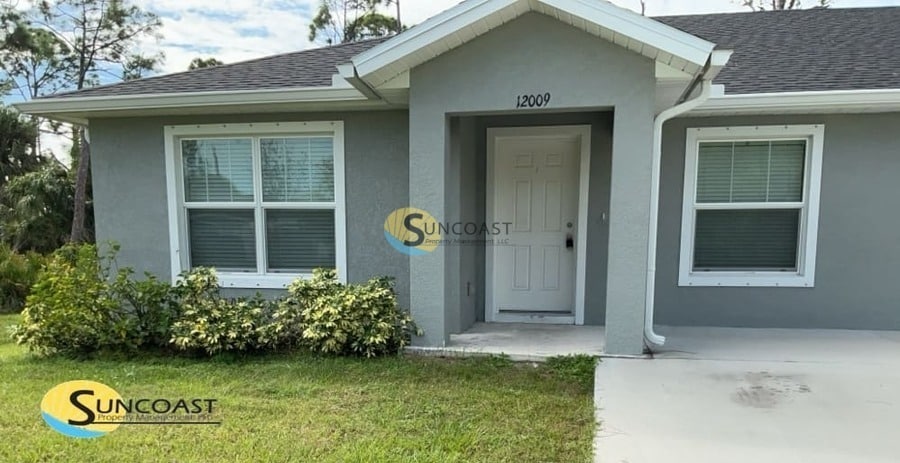 12009 Henley Ave in Port Charlotte, FL - Building Photo