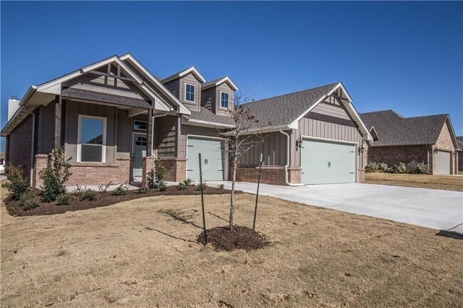 10005 NW 142nd in Yukon, OK - Building Photo - Building Photo