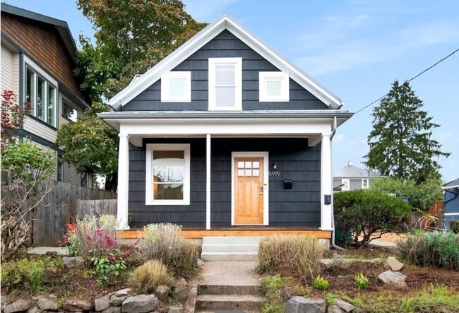 5919 NE 10th Ave in Portland, OR - Foto de edificio - Building Photo