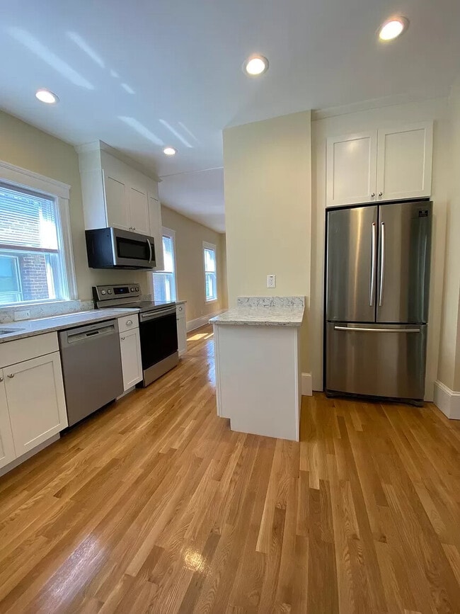 303 Tappan St, Unit 3
