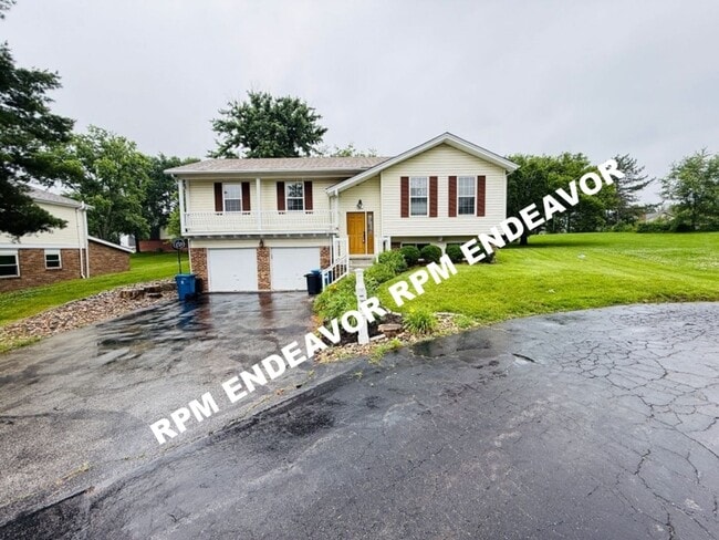 2029 Kentmore Ln in Chesterfield, MO - Building Photo - Building Photo