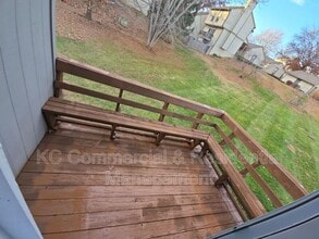 5716 N London Ave in Kansas City, MO - Building Photo - Building Photo