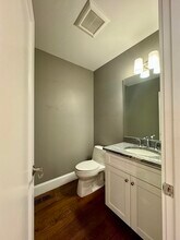 198 California St, Unit 3 in Newton, MA - Building Photo - Building Photo