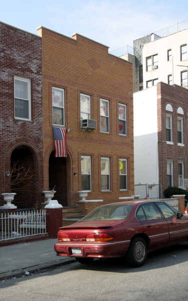 1922 68th St in Brooklyn, NY - Foto de edificio