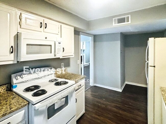 1101 Jamestown Way in Jackson, MS - Building Photo - Building Photo