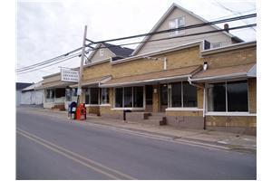 433-439 Main Rd in Hanover Township, PA - Building Photo