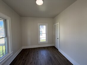 1823 Chestnut St in Rockford, IL - Building Photo - Building Photo