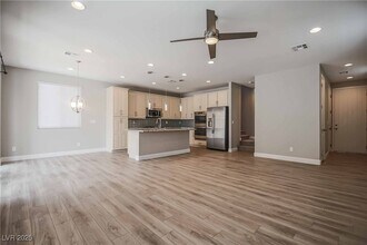 897 Cirrus Cloud Ave in Las Vegas, NV - Building Photo - Building Photo