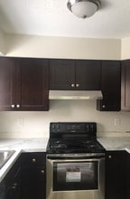 245 Colonial Ave, Unit 6B in Waterbury, CT - Building Photo - Building Photo