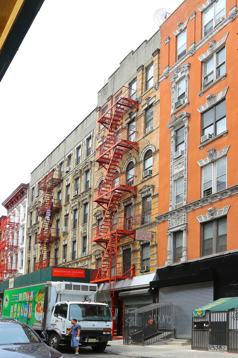 139 Eldridge St in New York, NY - Building Photo