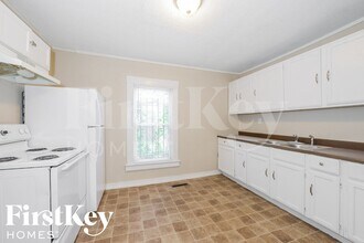 2214 Quincy St in Kansas City, MO - Foto de edificio - Building Photo