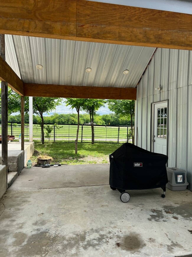 5637 FM 813, Unit 5637 in Waxahachie, TX - Building Photo - Building Photo