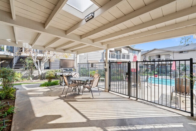 Sunnyside Senior Apartments in San Dimas, CA - Building Photo - Building Photo