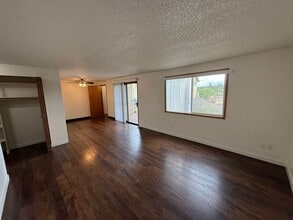 656B Taybin Rd NW in Salem, OR - Building Photo - Building Photo