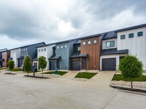 The Point at Forest Hill in Forest Hill, TX - Building Photo - Building Photo