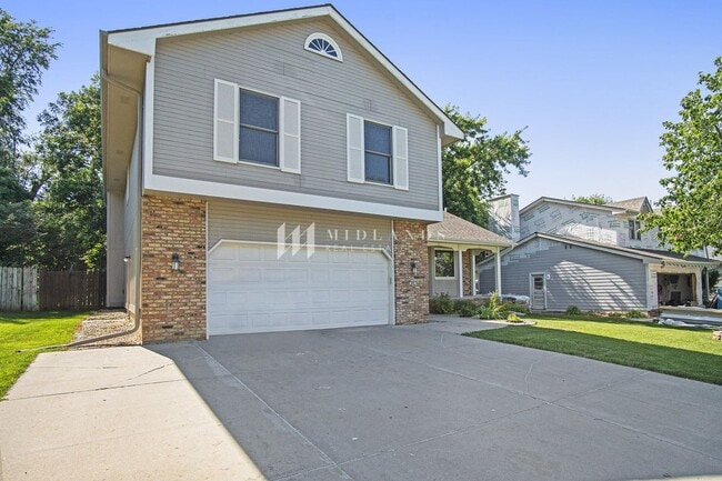 806 S Fillmore St in Papillion, NE - Building Photo - Building Photo