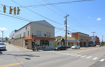 Main Street Apartments in Hurricane, WV - Building Photo - Building Photo