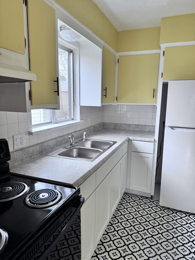 1597 Garman Road in Akron, OH - Building Photo - Building Photo