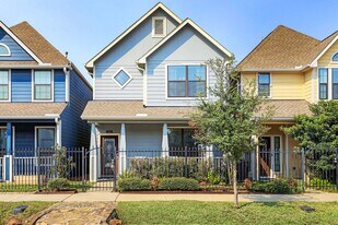 213 W 26th St in Houston, TX - Building Photo