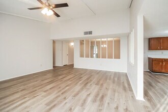 6310 W Ridgecreek Dr in Missouri City, TX - Building Photo - Building Photo