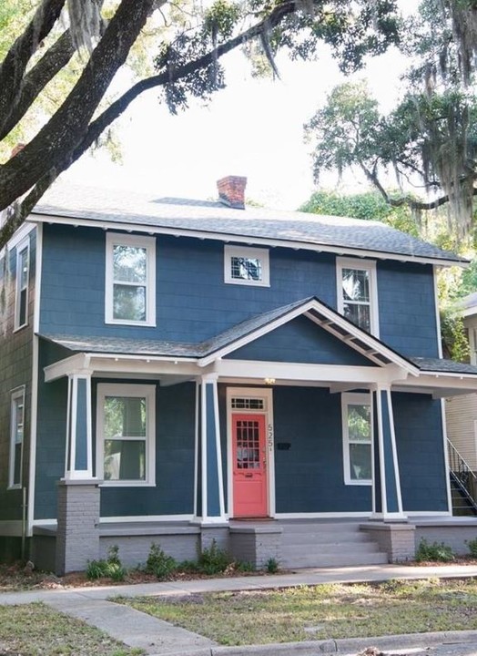 525 E 37th St in Savannah, GA - Building Photo