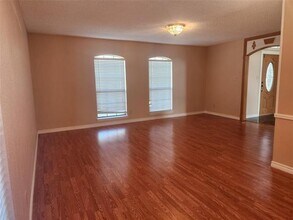 7102 Lo Chalmers Ln in Garland, TX - Building Photo - Building Photo