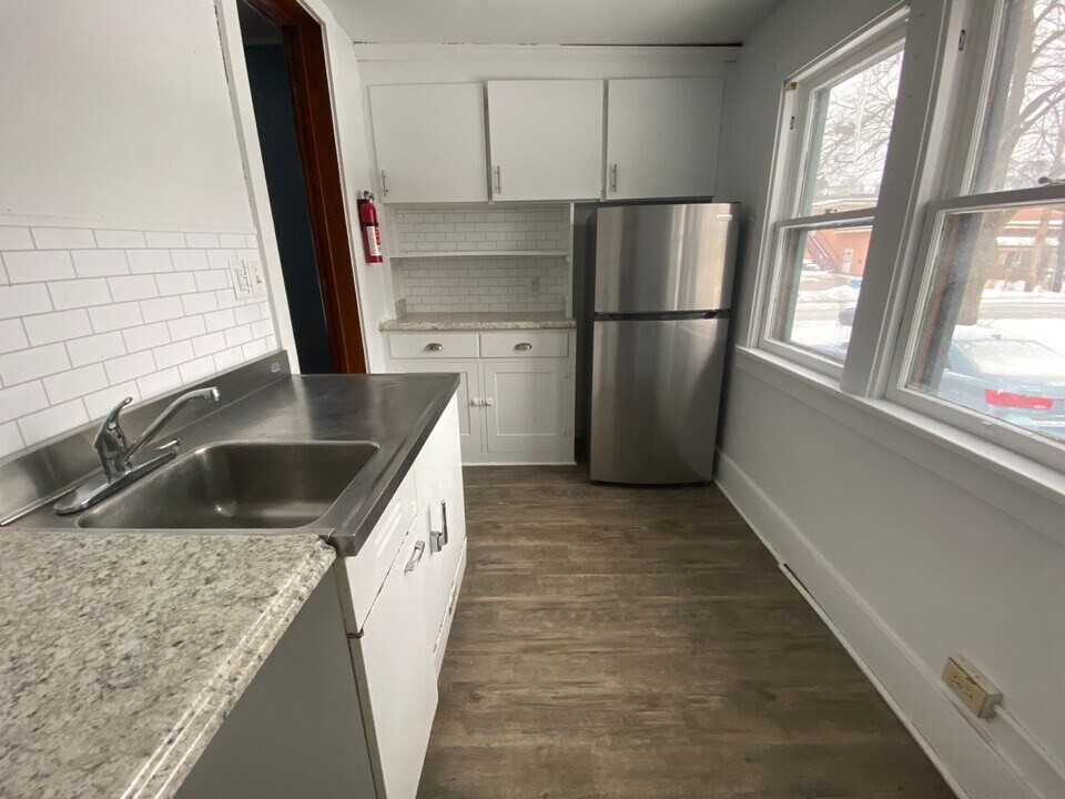 515 Village St in Kalamazoo, MI - Building Photo