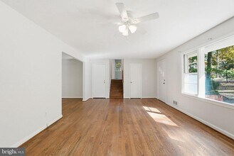 2904 Swanee Ln in Fairfax, VA - Building Photo - Building Photo