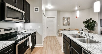 The Venue at Werner Park Apartments in Papillion, NE - Foto de edificio - Building Photo