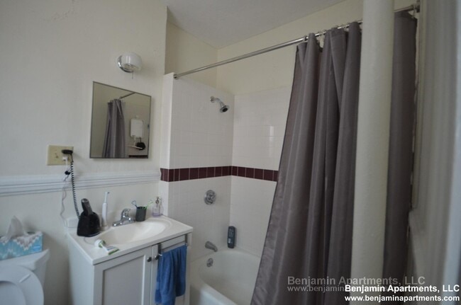 74 Brainerd Rd, Unit 17 in Boston, MA - Building Photo - Building Photo