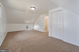 12901 Ardennes Ave in Rockville, MD - Foto de edificio - Building Photo