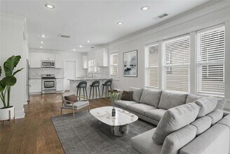 287 MacKenzie Dr NE in Atlanta, GA - Building Photo - Building Photo