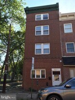 527 S 7th St in Philadelphia, PA - Building Photo