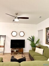 7559 Discovery Pt Dr NW in Huntsville, AL - Foto de edificio - Building Photo