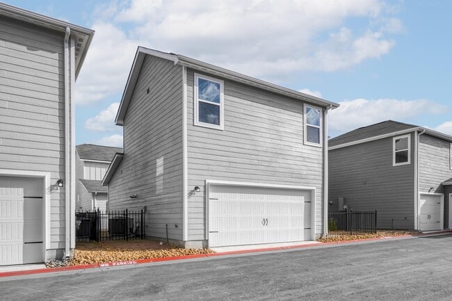 10854 Quinn Ct in San Antonio, TX - Building Photo - Building Photo