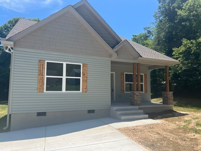 property at 3912 Meadow Ln