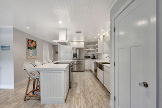 14 NE 5th St in Delray Beach, FL - Foto de edificio - Building Photo